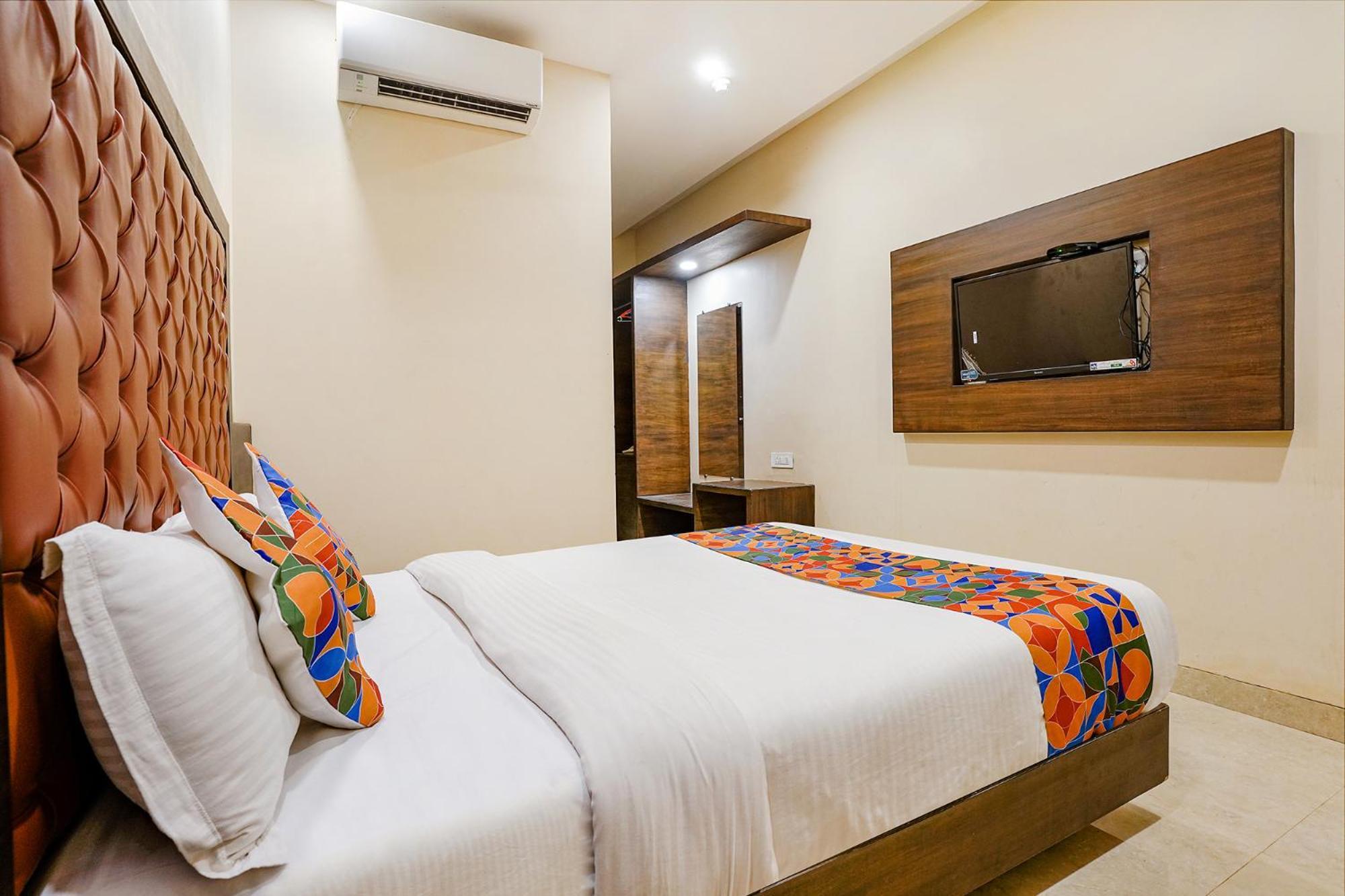 Fabhotel Vertigo Suites - Nr Bkc 孟买 外观 照片