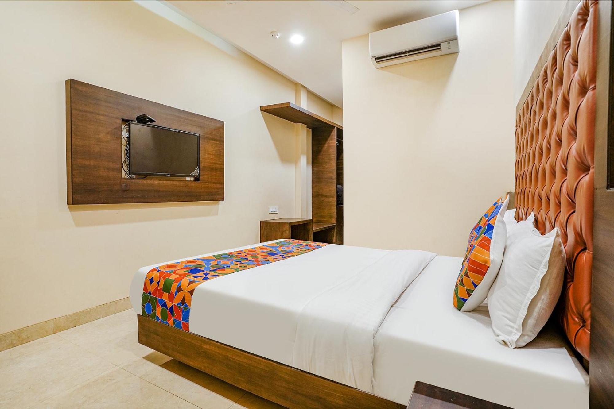 Fabhotel Vertigo Suites - Nr Bkc 孟买 外观 照片